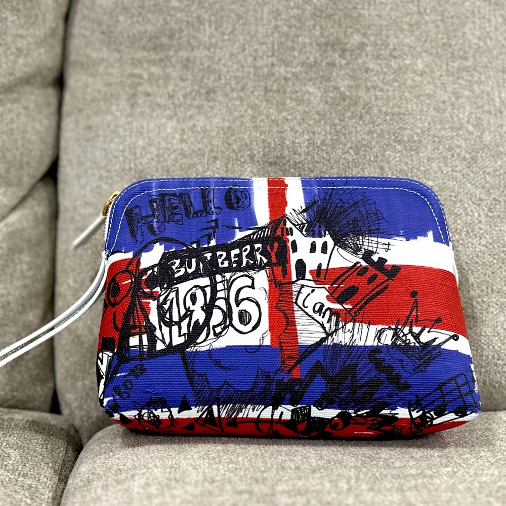 Burberry sketch book purse